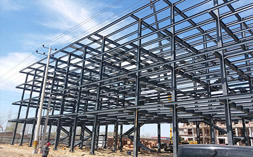 礼县礼县钢结构厂房屋面选材指南:确保性能与经济性的完美结合 礼县礼县钢结构厂房屋面选材指南:确保性能与经济性的完美结合